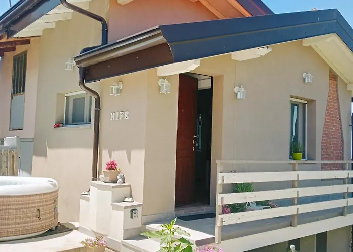 Nife Tiny House - Secret Garden